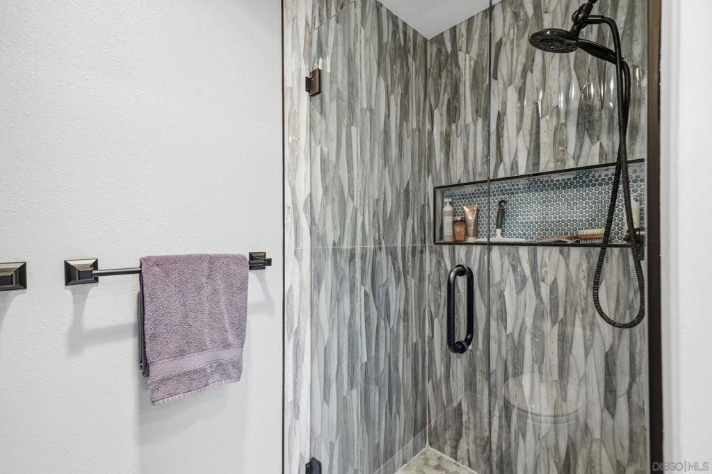 6717 Friars Rd - photo 20