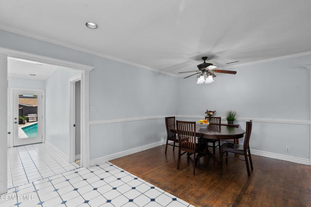 623 E Fairmount Road, Burbank CA: https://media.crmls.org/mediaz/e95a933e-70a0-4e22-bfaa-1997791887a0.jpg