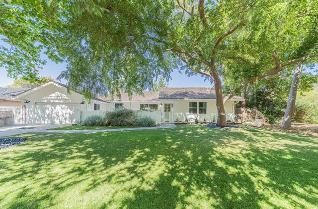 22585 Toreador Drive, Salinas CA: https://media.crmls.org/mediaz/e95ac3c6-06ae-4f83-a13b-5dd9ceab6d71.jpg