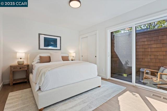 316 Village View Ct, Orinda CA: https://media.crmls.org/mediaz/e95ad348-59e7-454d-91ce-e17f784f02a2.jpg