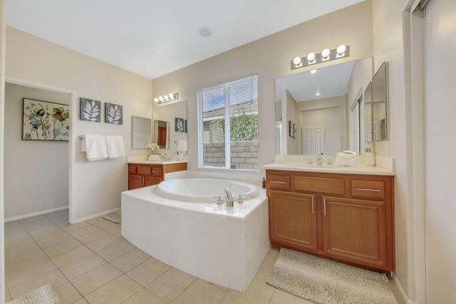 49398 Sherman Drive, Indio CA: https://media.crmls.org/mediaz/e95b3aa5-8a21-494f-a51b-d493e24767f3.jpg