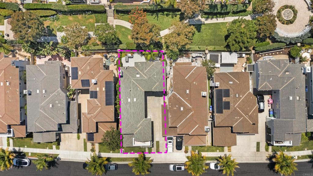 https://media.crmls.org/mediaz/e95b57f8-2ef1-487d-a484-8fd9ce432511.jpg?preset=X-Large