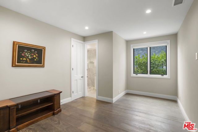 15515 Collina Strada, Los Angeles CA: https://media.crmls.org/mediaz/e95c9aa8-7ea1-4a72-9423-926b68fe6f02.jpg