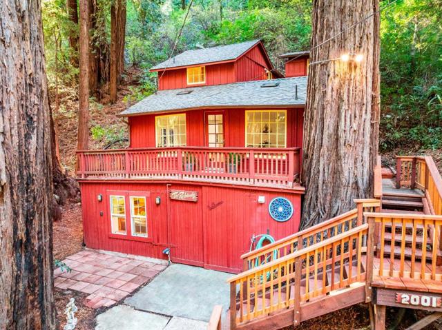 2001 Cathedral Drive, Aptos CA: https://media.crmls.org/mediaz/e95d02b9-3ba3-4bad-b01f-e800bcd6a098.jpg