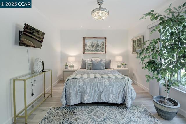 2017 Oakmont Way, Walnut Creek CA: https://media.crmls.org/mediaz/e95d0868-a3ec-49e4-bdd9-d2dd9b4fe773.jpg