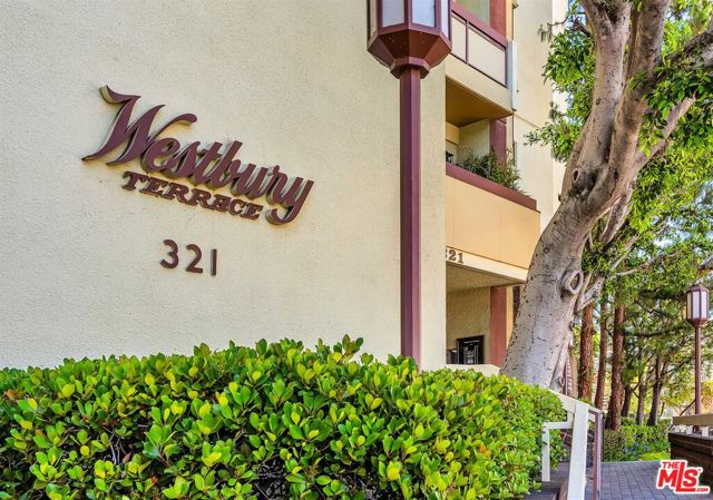 321 San Vicente Boulevard, Los Angeles, California 90048, 2 Bedrooms Bedrooms, ,2 BathroomsBathrooms,Condominium,For Sale,San Vicente,24407353