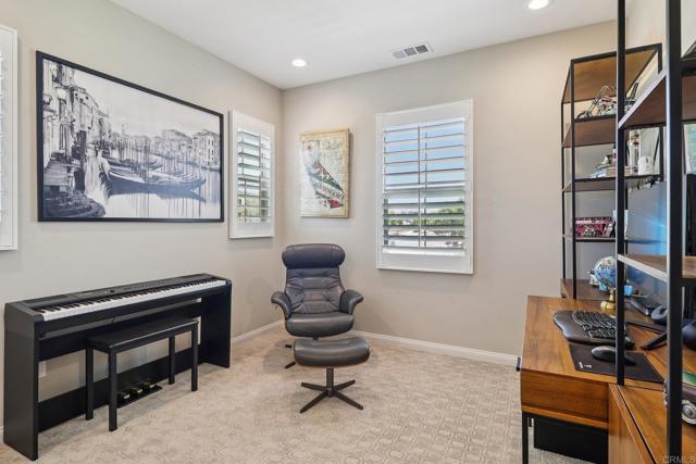 1112 Camino Prado, Chula Vista CA: https://media.crmls.org/mediaz/e95dd78e-fe91-4b49-825b-cab9e5321a8c.jpg