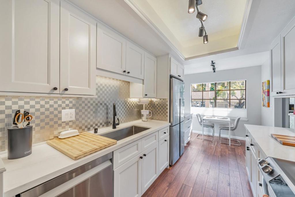 5351 Cribari Dell