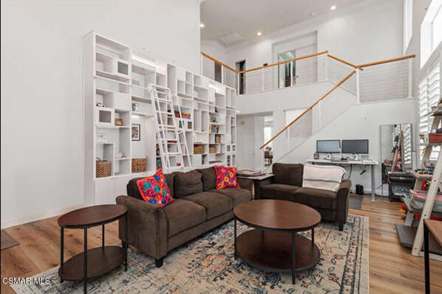 2336 Summerwind Place, Carlsbad CA: https://media.crmls.org/mediaz/e9611872-32d1-4f92-8196-9df049859559.jpg