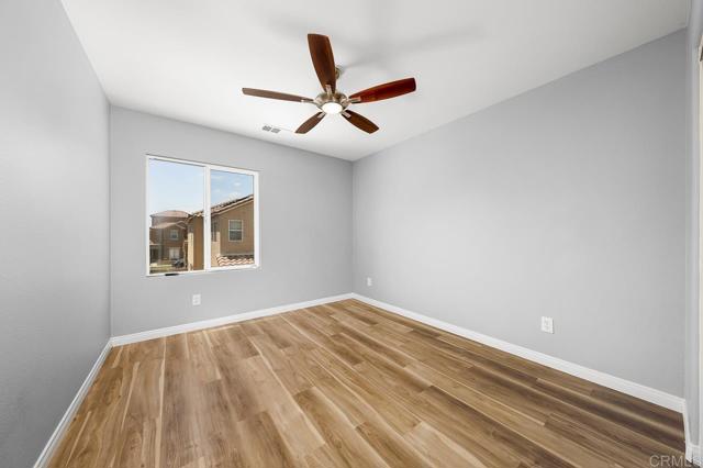 Detail Gallery Image 27 of 51 For 1686 Pember Ave, Chula Vista,  CA 91913 - 4 Beds | 3/1 Baths