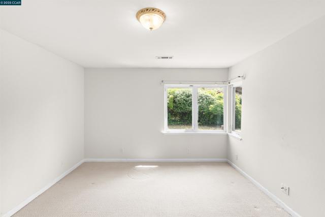 39 Anson Way, Kensington CA: https://media.crmls.org/mediaz/e9619991-ccdb-40ad-bd1e-a3259b8dcbb6.jpg