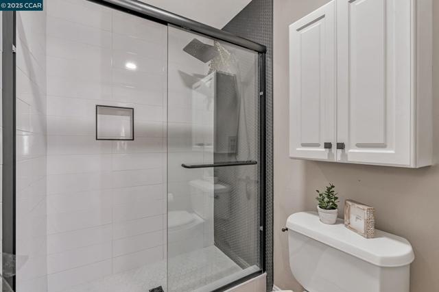 4 Mt Wilson Way, Clayton CA: https://media.crmls.org/mediaz/e961c07b-91f1-4515-9c7b-534ead064e47.jpg