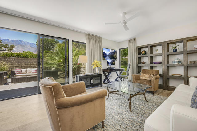 2006 E Sandalwood Drive, Palm Springs CA: https://media.crmls.org/mediaz/e961ccae-ea2e-4897-bbf2-10e70f7c40a2.jpg