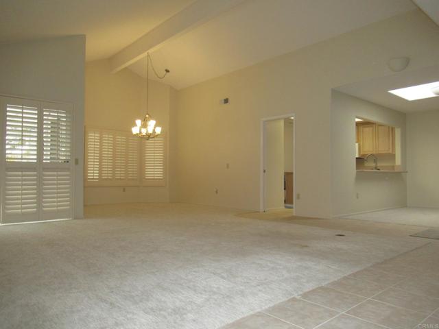 Detail Gallery Image 7 of 23 For 4721 Majorca Way, Oceanside,  CA 92056 - 2 Beds | 2 Baths