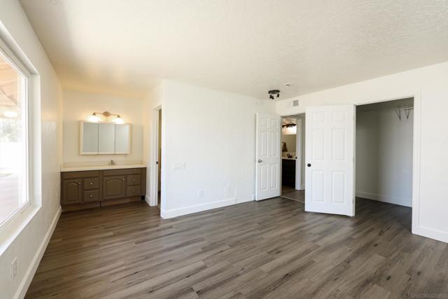 1532 Grand Teton Ct, Chula Vista CA: https://media.crmls.org/mediaz/e962171f-aeef-4595-b8ce-89f82c9cae44.jpg