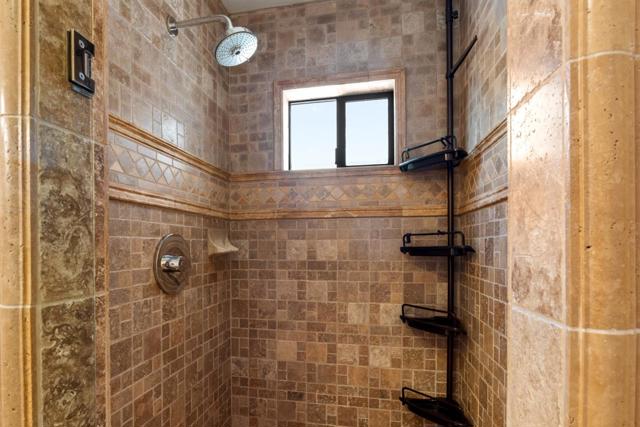475 8th Avenue, Menlo Park CA: https://media.crmls.org/mediaz/e9630f0c-227a-475e-83d5-7d5aedb803f6.jpg