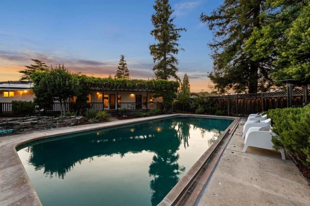 934 Hickory Way, Fremont CA: https://media.crmls.org/mediaz/e96401e5-89fb-493d-a2da-cc2e4d3754d6.jpg