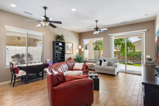 41412 Calle Pampas, Indio CA: https://media.crmls.org/mediaz/e9640f4e-c043-4fbc-966b-f1876651efde.jpg