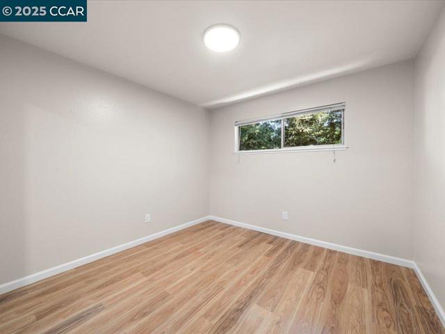 221 Green St, Martinez CA: https://media.crmls.org/mediaz/e96428b3-5331-4963-a3fd-7cd75980901a.jpg