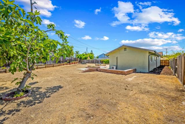 2733 Suisun Avenue, San Jose CA: https://media.crmls.org/mediaz/e965202e-6138-4d7f-8d14-386dec673a48.jpg