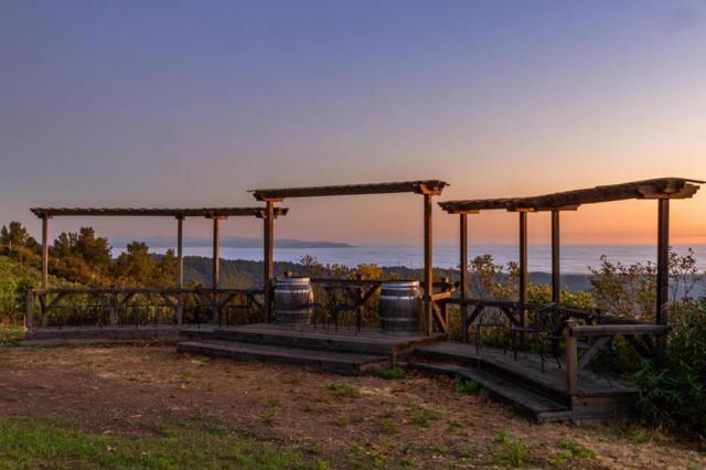 25200 Loma Prieta Avenue, Los Gatos CA: https://media.crmls.org/mediaz/e9652c0e-1fb3-4dc2-b1f5-ea493941e6bd.jpg