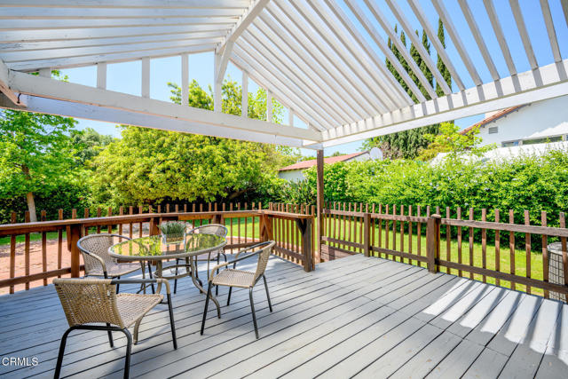 4917 Angeles Crest Highway, La Canada Flintridge CA: https://media.crmls.org/mediaz/e9655301-2771-42cc-94d4-90c99f3c4967.jpg
