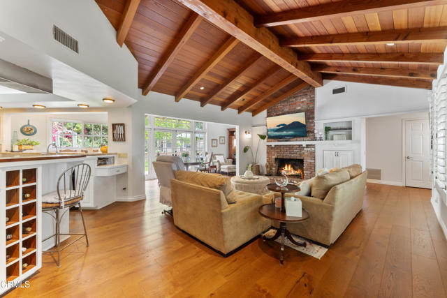 Detail Gallery Image 12 of 52 For 2210 Brambling Ln, Pasadena,  CA 91107 - 3 Beds | 3 Baths