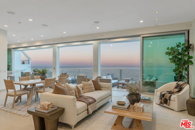 26520 Latigo Shore Drive, Malibu CA: https://media.crmls.org/mediaz/e966985e-2949-4356-92f8-b66824f961fc.jpg