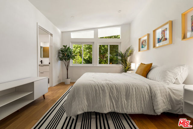23020 Lita Place, Woodland Hills CA: https://media.crmls.org/mediaz/e9677e8e-bf82-4e11-8cc9-4716ca0376d2.jpg