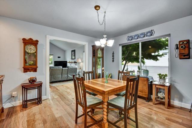 4214 Gull Cove Way, Capitola CA: https://media.crmls.org/mediaz/e968576b-a5dd-4150-9356-22233d81e8fa.jpg