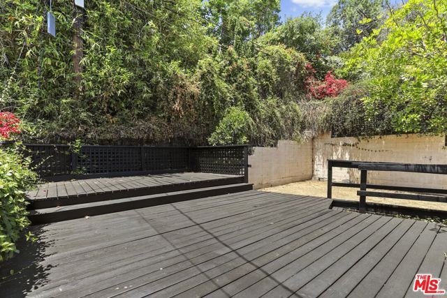 5940 Manola Way, Los Angeles CA: https://media.crmls.org/mediaz/e96885a4-8919-4ac7-9c45-89983353435f.jpg