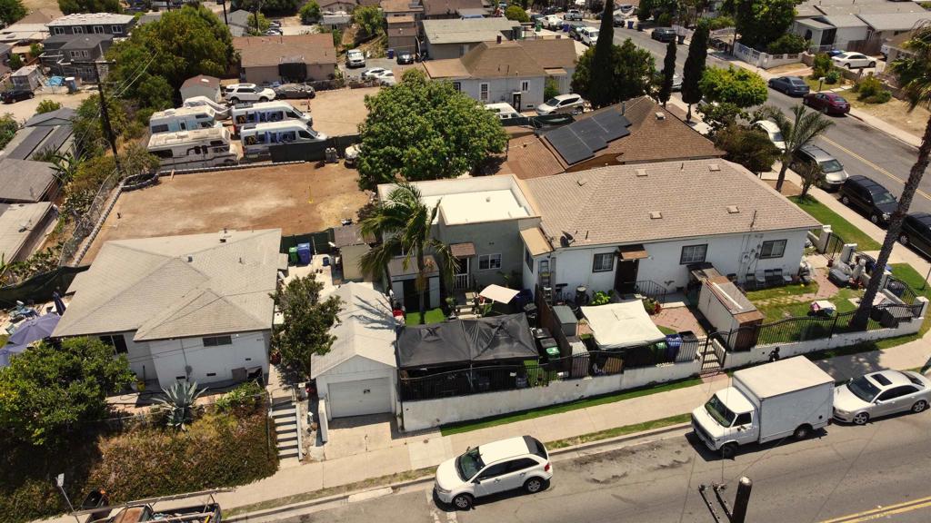 MLS #250032693SD img 3