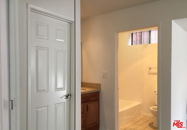 3712 Evans Street, Los Angeles CA: https://media.crmls.org/mediaz/e969133d-ecae-4c2e-a51c-62d6ec1e22c9.jpg