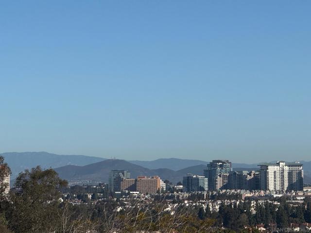 7835 La Jolla Vista Drive, La Jolla CA: https://media.crmls.org/mediaz/e96a1f3c-91e8-4aee-8a77-72377686b78f.jpg