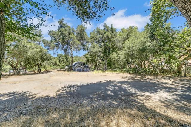15134 Woods Valley Road, Valley Center CA: https://media.crmls.org/mediaz/e96a783d-2849-444a-ab9e-5fe97d048b51.jpg