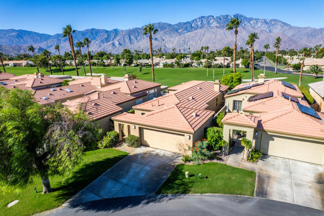 29555 Sandy Court, Cathedral City CA: https://media.crmls.org/mediaz/e96a99a3-02fe-4146-a085-a20fa50a67e2.jpg