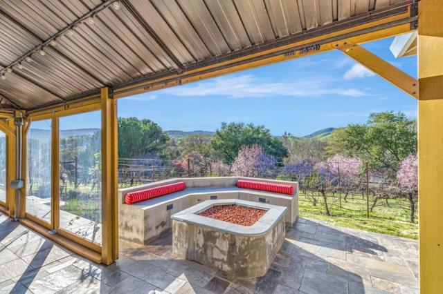 10260 Lucky Court, Gilroy CA: https://media.crmls.org/mediaz/e96aa85e-2426-4def-badf-9b39462567b8.jpg