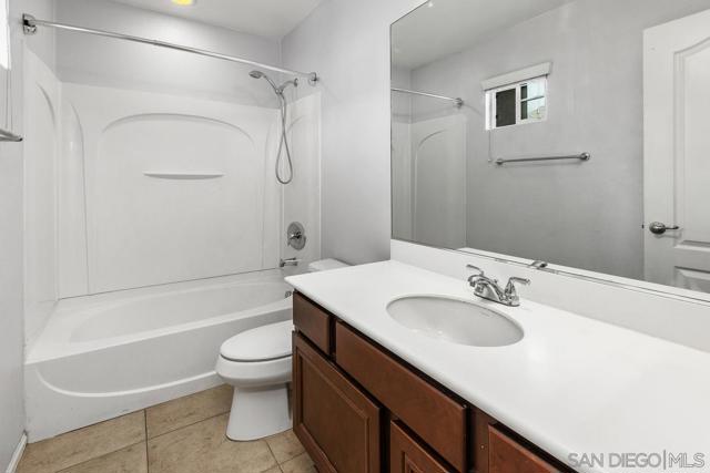 1623 Gila Ct, Chula Vista CA: https://media.crmls.org/mediaz/e96abc34-1656-417f-82ca-1602aec4f6ba.jpg