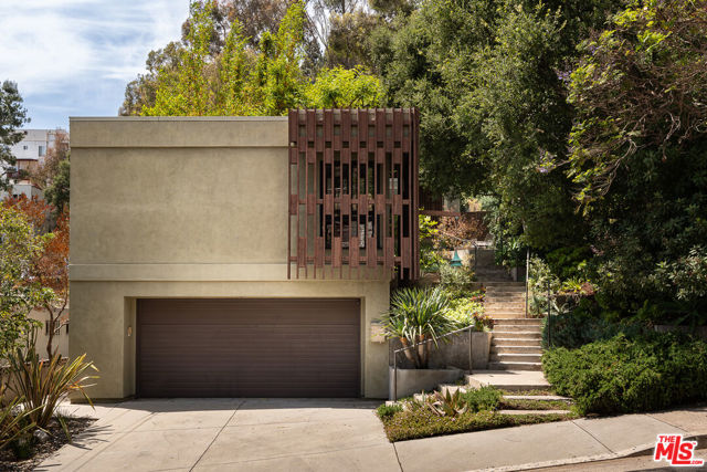 1855 Redcliff Street, Los Angeles CA: https://media.crmls.org/mediaz/e96b3e79-e8fa-4c91-ac37-3ef658a21f4c.jpg