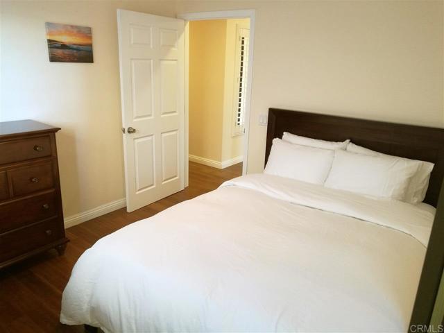 4251 Sturgeon Ct, San Diego CA: https://media.crmls.org/mediaz/e96caef5-2bf3-4c97-89ac-642e9956896f.jpg