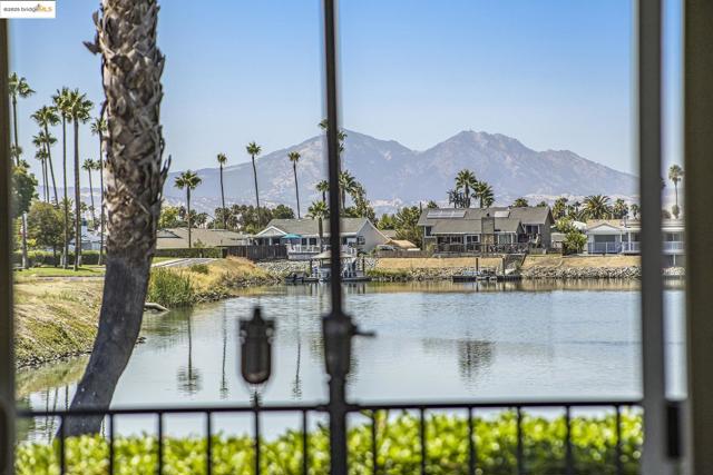 1550 Trawler St, Discovery Bay CA: https://media.crmls.org/mediaz/e96cca89-2267-486e-9e3a-26e0903479ca.jpg