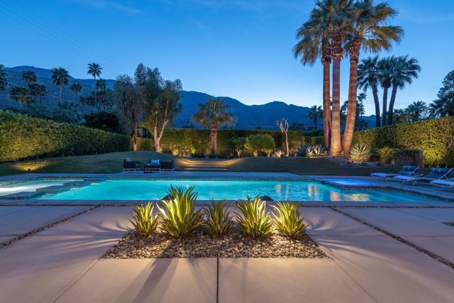 633 N Belardo Road, Palm Springs CA: https://media.crmls.org/mediaz/e96cdc0d-ef4d-443e-8703-a78c95e8e743.jpg