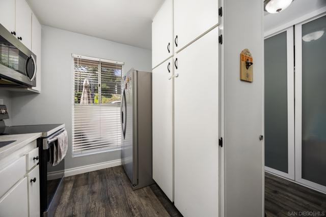 5700 Baltimore Dr, La Mesa CA: https://media.crmls.org/mediaz/e96cff7d-be2d-4f11-a3f1-9baa764cf742.jpg