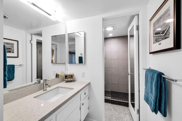 1881 S Araby Drive, Palm Springs CA: https://media.crmls.org/mediaz/e96e5ff0-e2d7-4886-9445-97ecb1341834.jpg