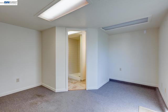 8524 Oak Harbour Ct, Fair Oaks CA: https://media.crmls.org/mediaz/e96e76f4-1bbb-4138-9d46-dd383faa45fa.jpg