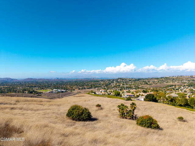 1901 Westlake Boulevard, Westlake Village CA: https://media.crmls.org/mediaz/e96f8ec3-4e4f-4acc-adf2-aab63c5217f9.jpg