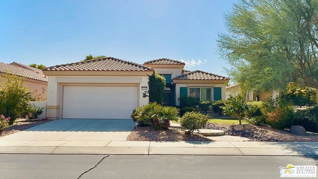 78703 Stansbury Court, Palm Desert CA: https://media.crmls.org/mediaz/e96fef65-6b67-41b3-aad3-38066bc1ba2d.jpg