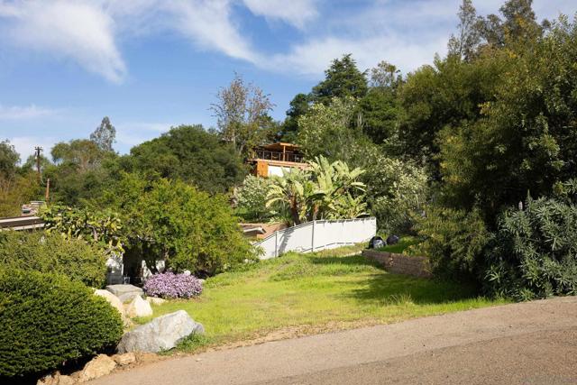 16204 Orchard Bend Rd, Poway CA: https://media.crmls.org/mediaz/e9702e5d-d82c-4e4f-8012-ab224ef52f33.jpg