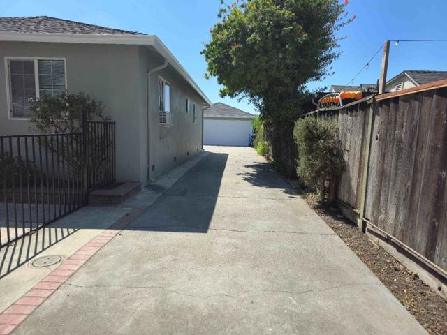 11541156 Civic Center Drive, Santa Clara CA: https://media.crmls.org/mediaz/e970a824-081c-4eb7-b344-8ce4a7b396f3.jpg