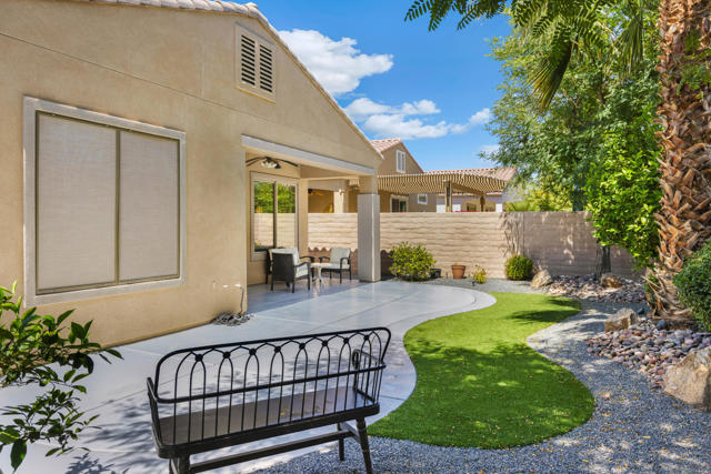 41412 Calle Pampas, Indio CA: https://media.crmls.org/mediaz/e9723a0e-ca2b-4c41-85d4-77f19a3161f0.jpg